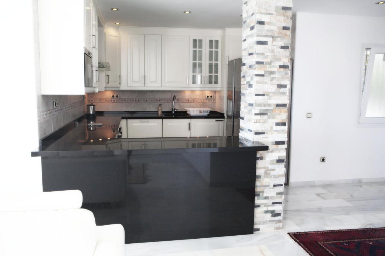 マルベーリャLuxury Puerto Banus Penthouse With Parking & Wi-Fiアパートメント エクステリア 写真